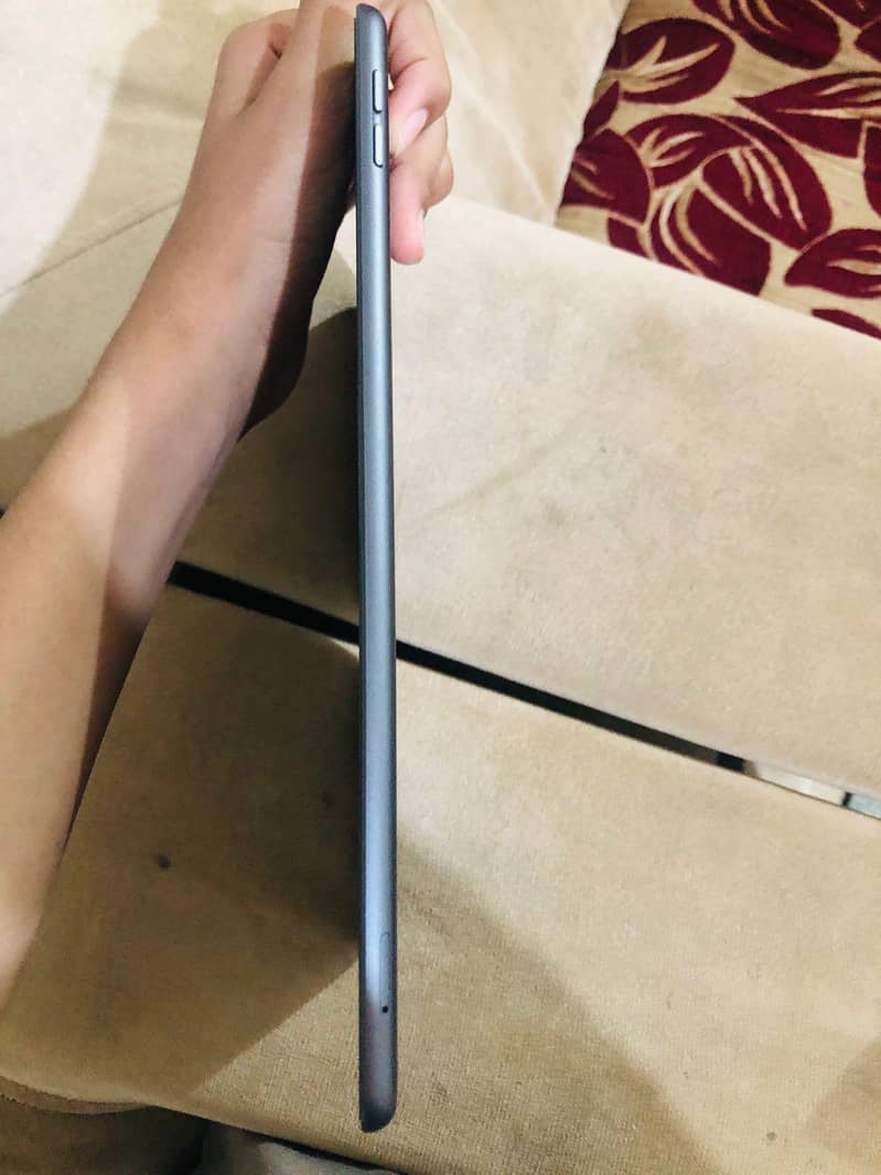 ipad 8 generation 10/10 4