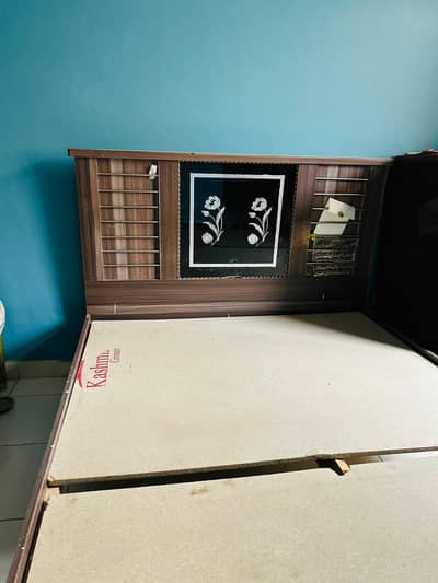 medium size bed for sale