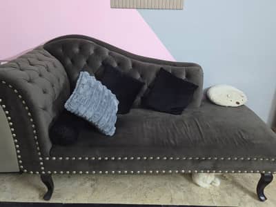 Elegant Grey Velvet Chaise Loubge Sofa with Black Cushions