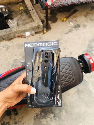 Redmagic 7 with box