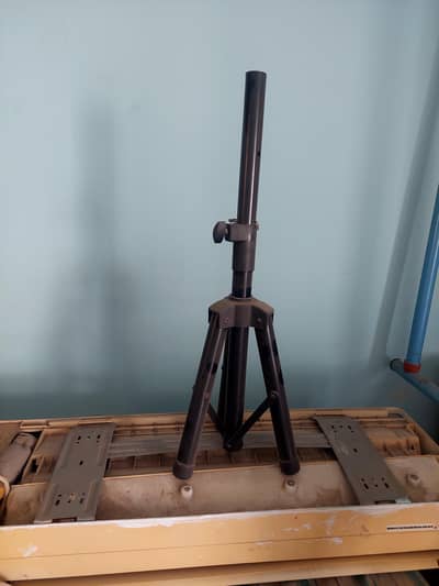 Speaker stands