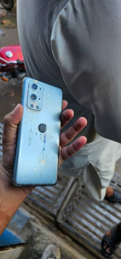 One plus 9 pro 12.256 only one line