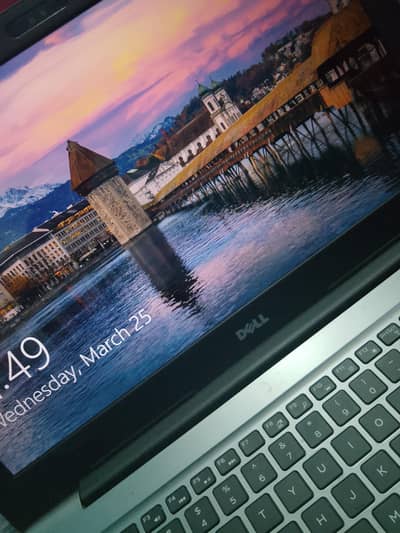 Dell i5 7th Gen Touch Laptop | 8GB RAM | SSD | Excellent Condition