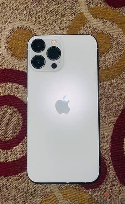 Iphone 13 pro max 10/10 water pack white colour