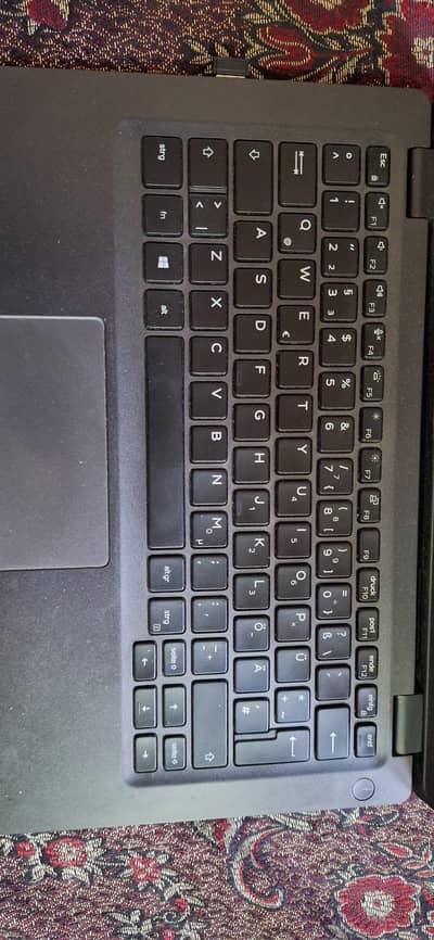 Dell latitude 5300 laptop 16GB RAM 256GB SSD 8th Generation