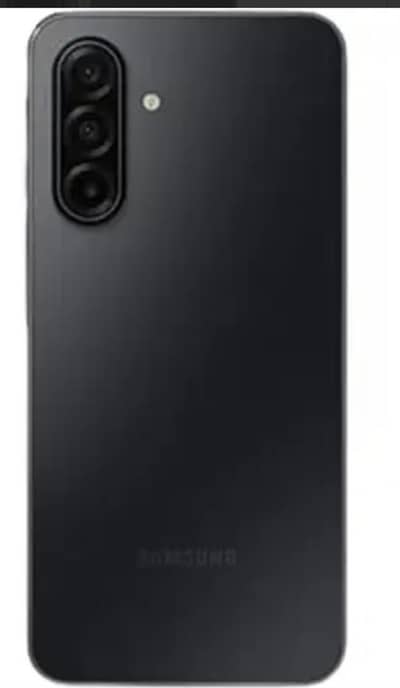 Samsung A17.  Fresh 10/10 condition only box opened 10 months warranty