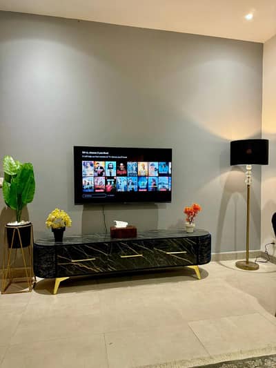 Pentasquare Luxury Studio Apartment DHA Ph5 on per day rent