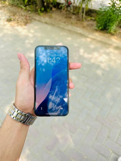 iPhone 12  64GB   Excellent Condition