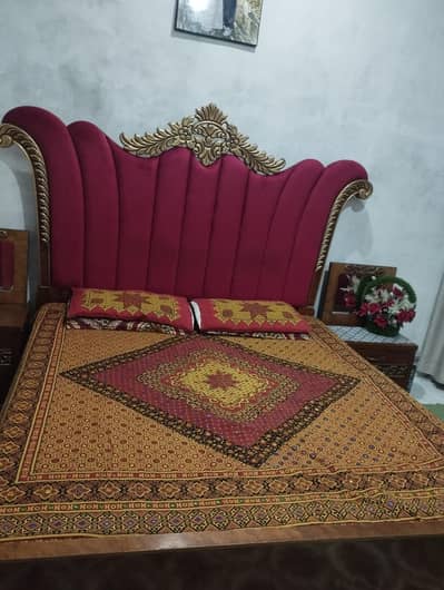 bed side table dressing almari. . . . . . .
