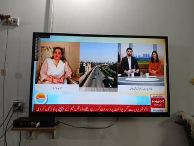 TCL LED TV 48" inches