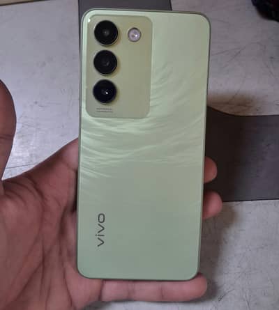 vivo y 100.4G. 8 ram 256 rom