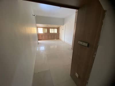 CHANCE DEAL!! (3 BED DD) HUGE PENTHOUSE FOR RENT Gulistan-e-Jauhar Block 17 | Prime Location Area: 1900 Sq Ft