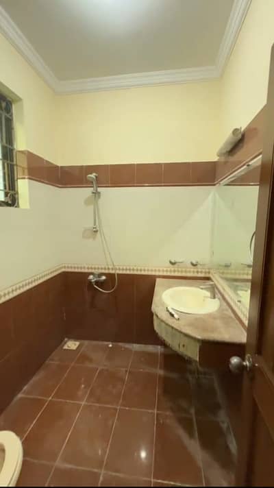 35*70 Ground portion For Rent in G13 Islamabad