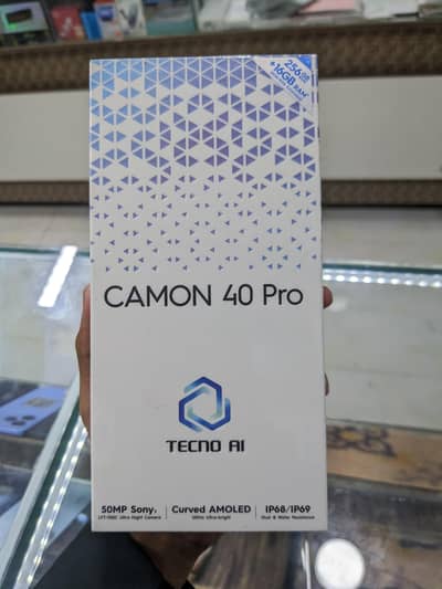 camon 40 pro non active white and green color