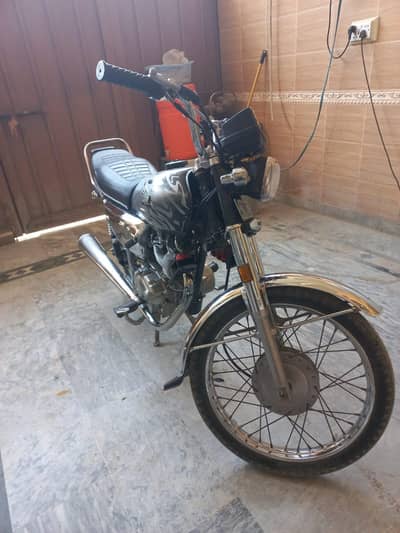 Honda 125 16 model for sale exchange posible