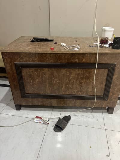 Offic table used for sale urgent
