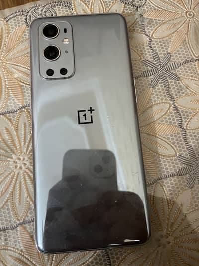 One plus 9 pro 12/256GB