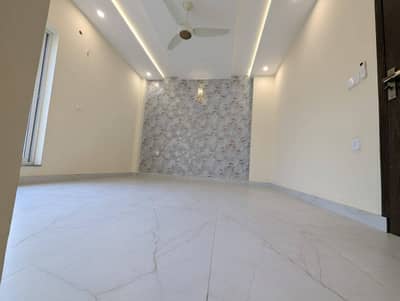 10 Marla Non Furnished Upper Portion For Rent In Bahria Town Lahore