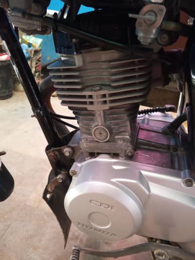 Honda CG 125 2023 MODEL BLACK COLOUR ZERO CONDITION