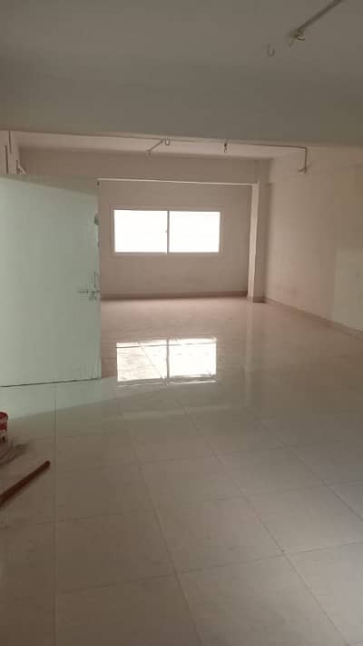 Prime Location In Tariq Road 1050 Square Feet Office For Rent