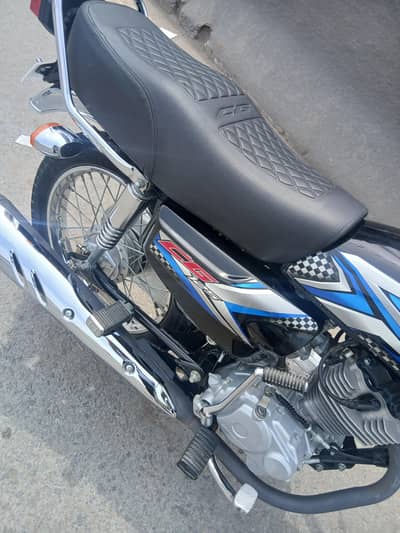 Honda 125 2025 model black colour