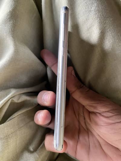 70000 ka ha 4gb ram 64gb memory ha