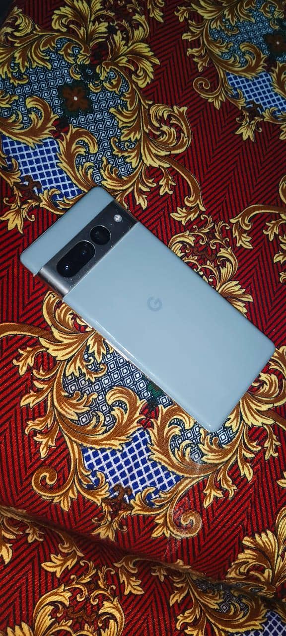 Google Pixel 7 pro 4