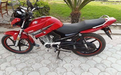 Yamaha YBR 125 [2015]