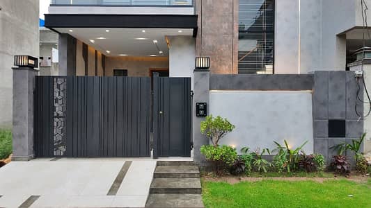 Prime Location 5 Marla House Available For Sale In Formanities Housing Scheme - Block MM If You Hurry