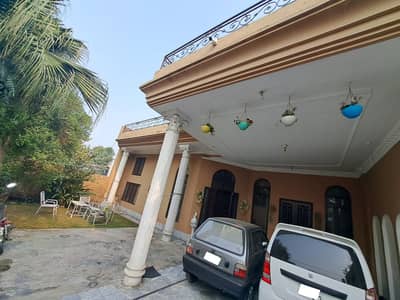 16 Marla Single Story Used House For Sale At Prime Location Of DHA Lahore Near To Park Masjid & Commercial Market