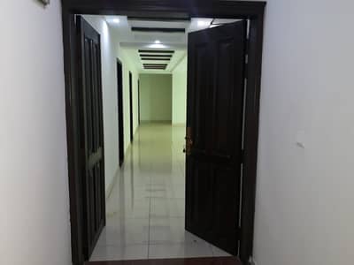 A Flat Of 10 Marla Available For Rent