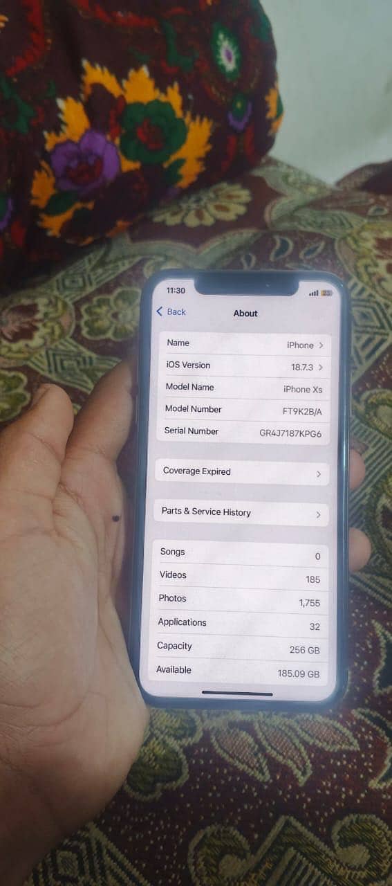iPhone xs 256gb 100% battery health 7