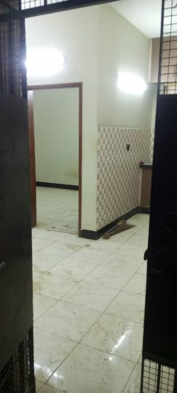 Prime Location 550 Square Feet Upper Portion In PECHS Block 2