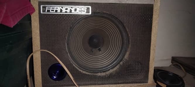 aik hi speaker hai box main