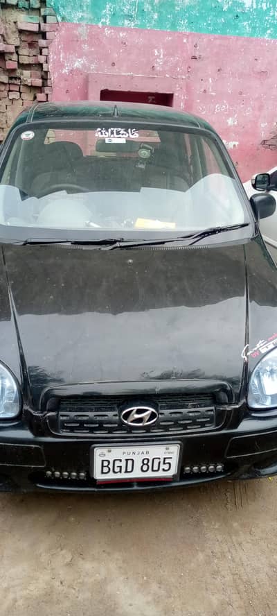 Hundyi santro club engine capacity 999 black colour out class vehicle