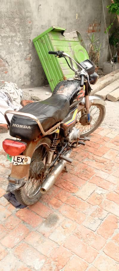 Metro 2012 model good condition for sel