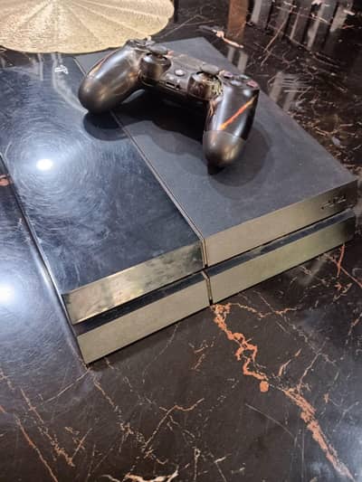 Ps4 with almost every game and 2 controllers(non-jailbreak)