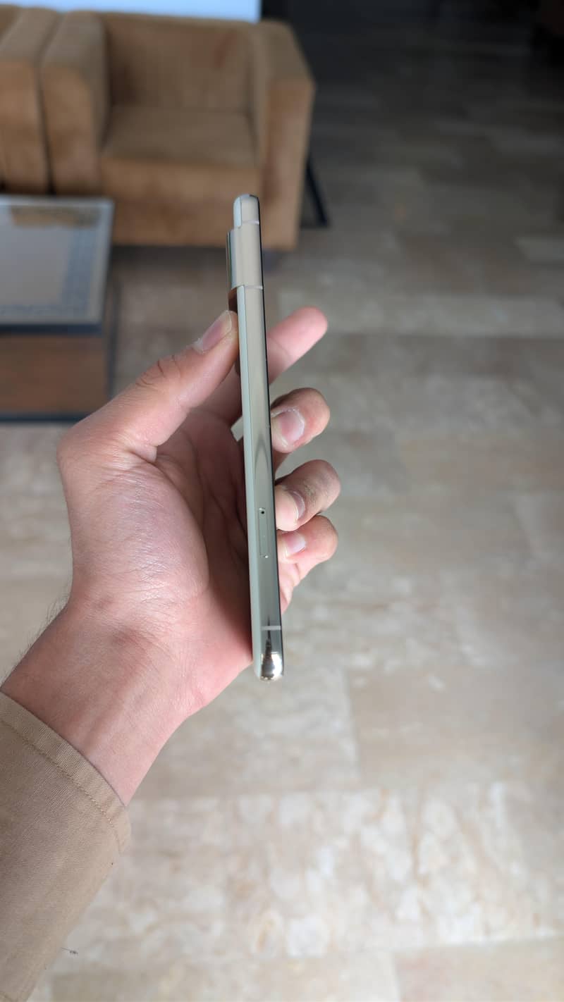 Google Pixel 8 Pro 2