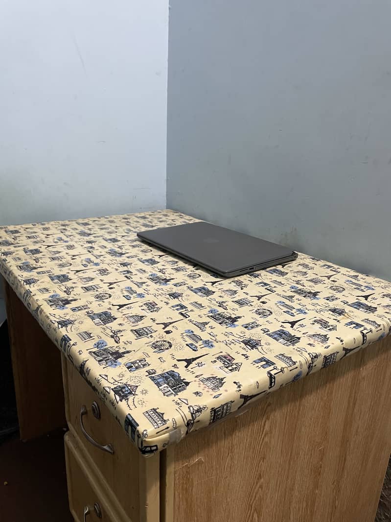 Study/Computer table 0