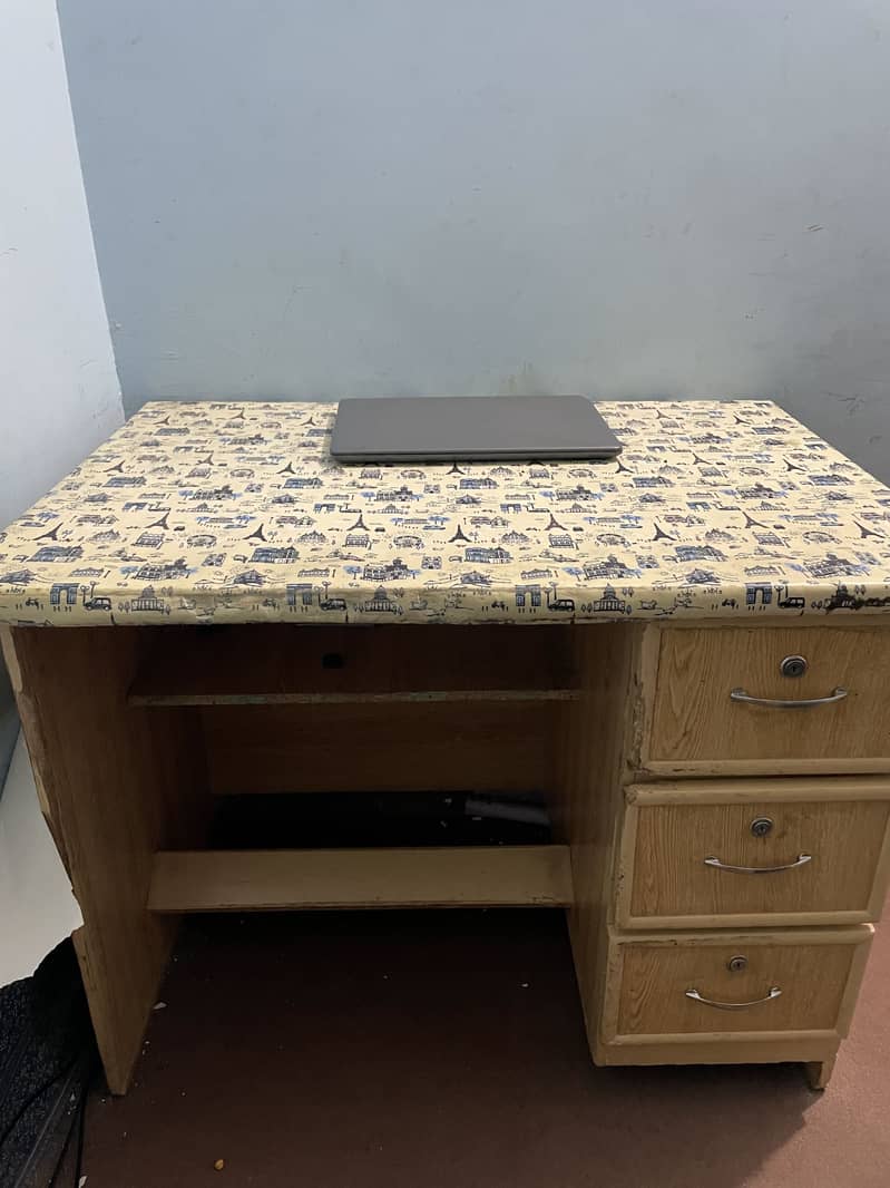 Study/Computer table 3