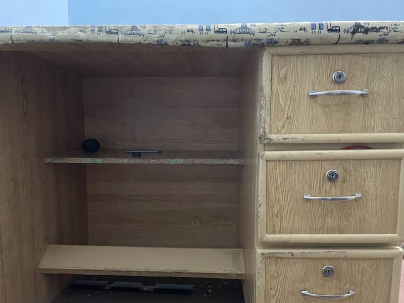 Study/Computer table 4