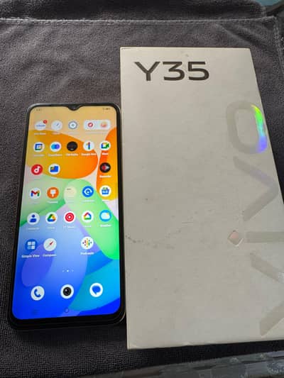 Vivo Y 35 8 Gb Ram 128 Gb Memory Box+ All Accessories