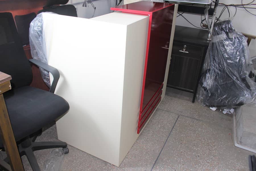 Reception Table | Counter Table 4