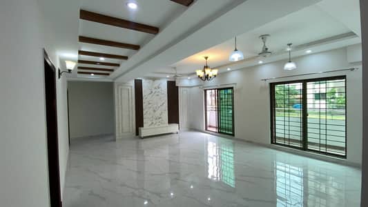 Brand New 4 Bed Apartment