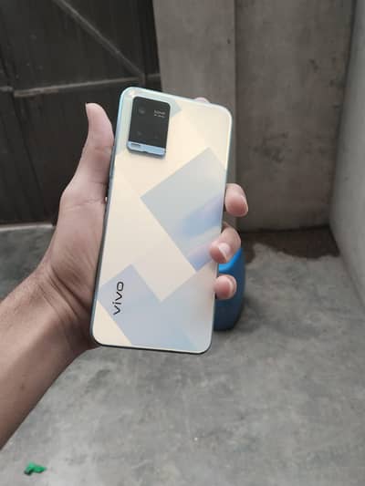 vivo y21 with box or charger original