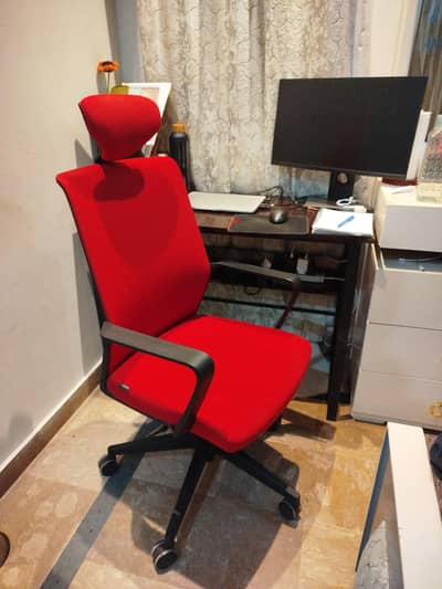 Mirra Manager Chair With Headrest - Interwood Original