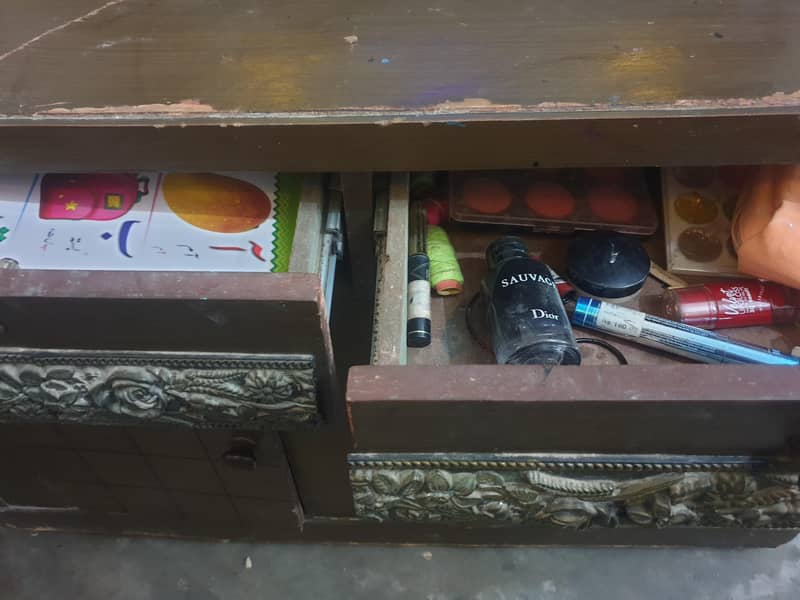 dressing table 3