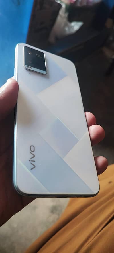 y21 vivo 4/64 Daba sht ha saaf mobile ha koi khula how nhi ha