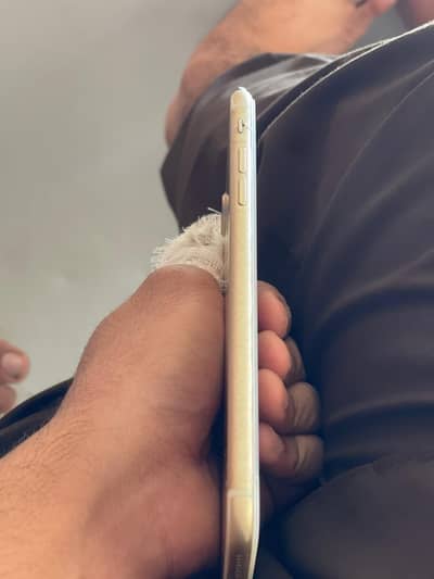 iPhone 7plus 03281450060