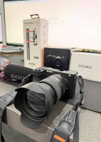Sony A6700 Camera Bundle (Lens + Mic) -